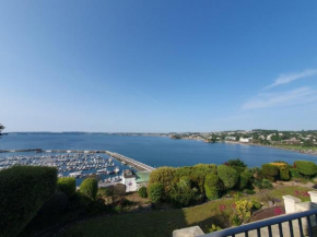 No1 Marina Court - Wow Sea View Apartment